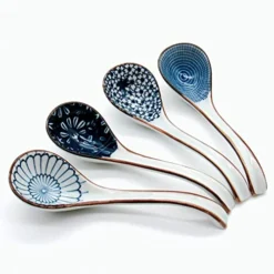 Asian Soup Spoon,Ceramic Ramen Spoon,6.4inch Japanese Pho Spoon With Long Handle For Miso,Dumpling,Noodles,Wonton (Blue And White Porcelain, Set Of 4)