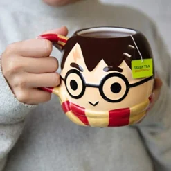 Harry Potter Figural Coffee Mug, 24 Oz - Cute Chibi Design With Gryffindor Scarf Handle - Ceramic -Kitchen Island Sale 41Y29KLw6eL