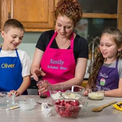 THE APRONPLACE Personalized Apron Embroidered Add A Name Kids Apron -Kitchen Island Sale 51P80uFJqQL