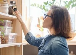 OYALHOUSE 12 Pcs Glass Spice Jars/Bottles - 4oz Empty Square Spice Containers With Spice Labels And Airtight Metal Caps With Shaker Lids -Kitchen Island Sale 51se5AUskwL